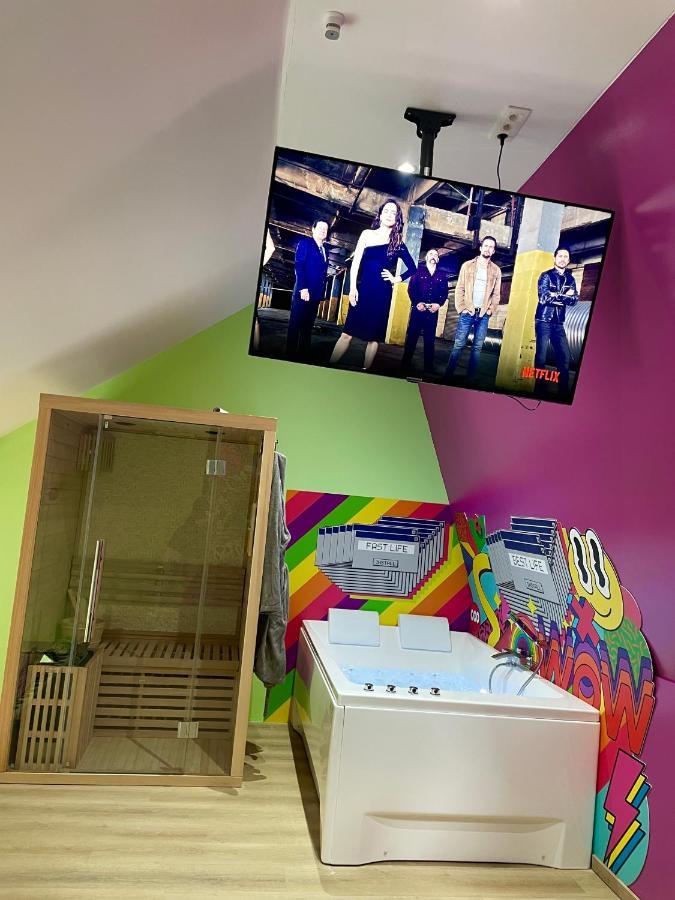 Capsule Forever Young - Jacuzzi - Sauna - Billard - Arcade De Jeux - Netflix & Home Cinema - Ping Pong Hastiere-par-dela Εξωτερικό φωτογραφία