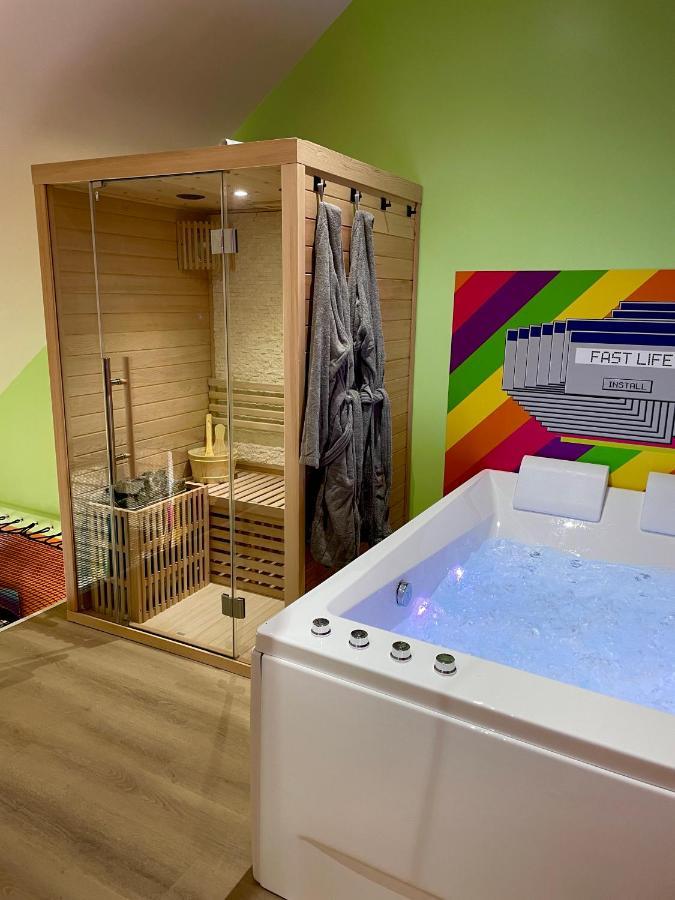 Capsule Forever Young - Jacuzzi - Sauna - Billard - Arcade De Jeux - Netflix & Home Cinema - Ping Pong Hastiere-par-dela Εξωτερικό φωτογραφία