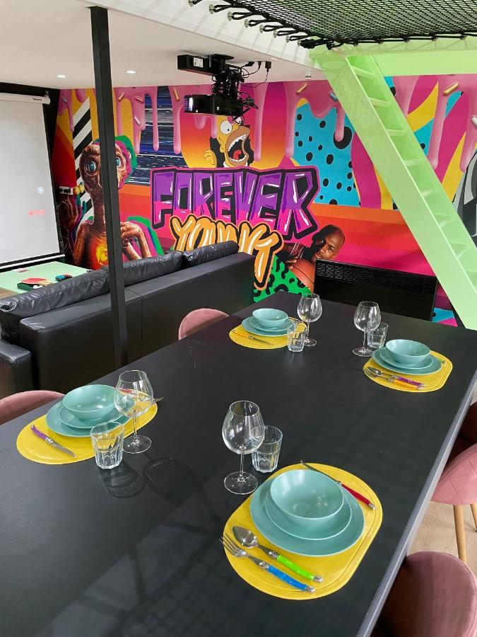 Capsule Forever Young - Jacuzzi - Sauna - Billard - Arcade De Jeux - Netflix & Home Cinema - Ping Pong Hastiere-par-dela Εξωτερικό φωτογραφία